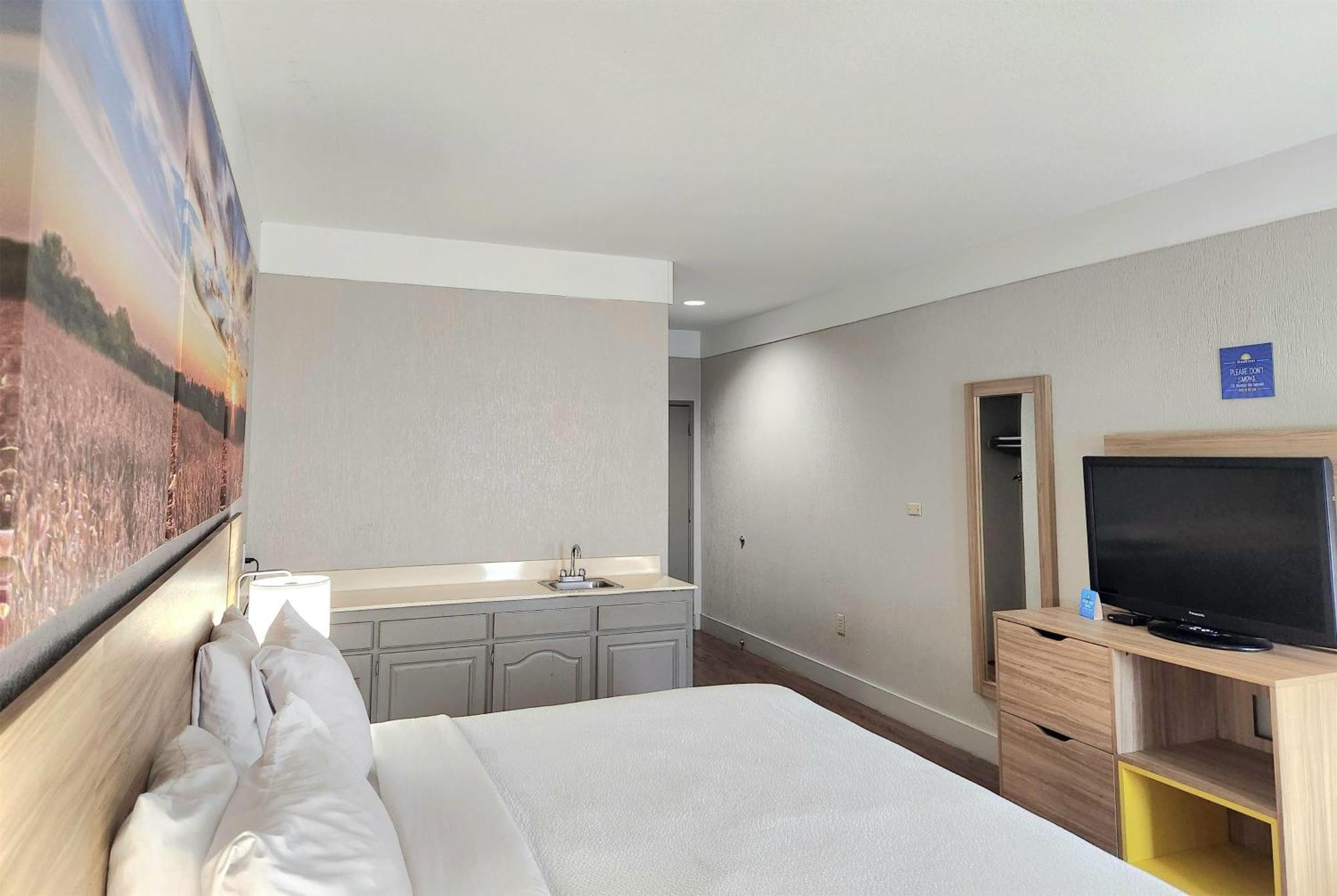 Days By Wyndham Denham Springs-baton Rouge East Hotel 2*